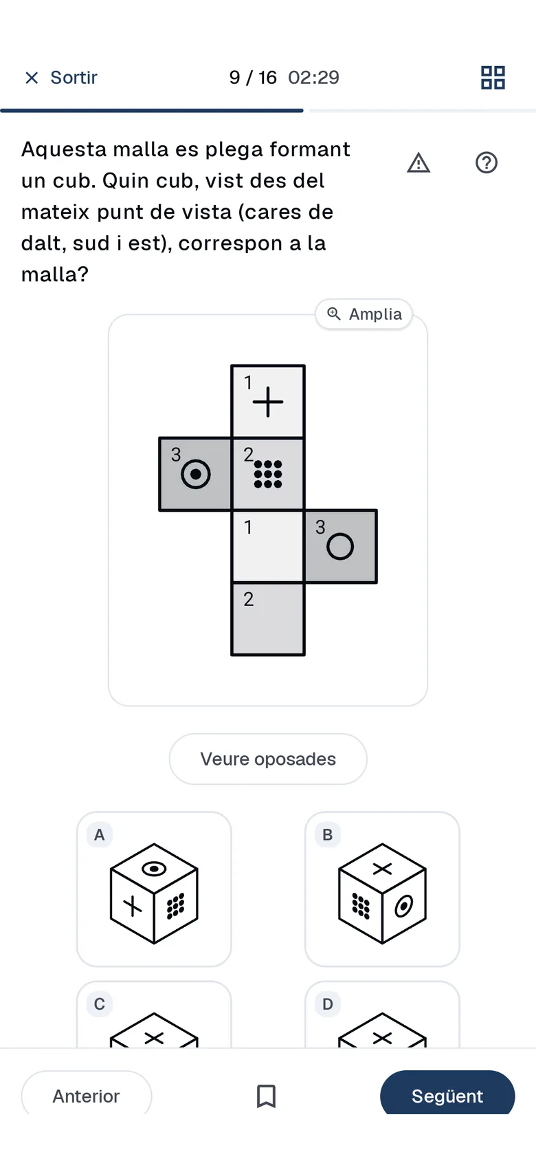 El desenvolupament d'un cub a l'app d'Android, amb les cares oposades marcades